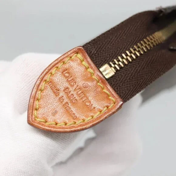 LOUIS VUITTON Monogram Poche Toilette 15 Pouch